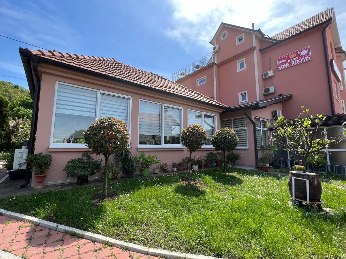 Motel Restoran Sunce Sremska Kamenica ภายนอก รูปภาพ
