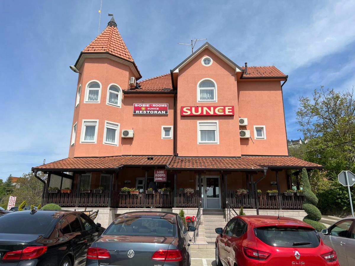 Motel Restoran Sunce Sremska Kamenica ภายนอก รูปภาพ