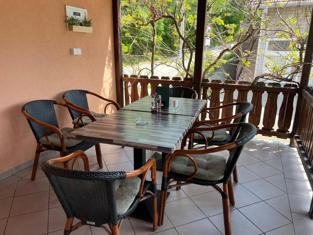 Motel Restoran Sunce Sremska Kamenica ภายนอก รูปภาพ