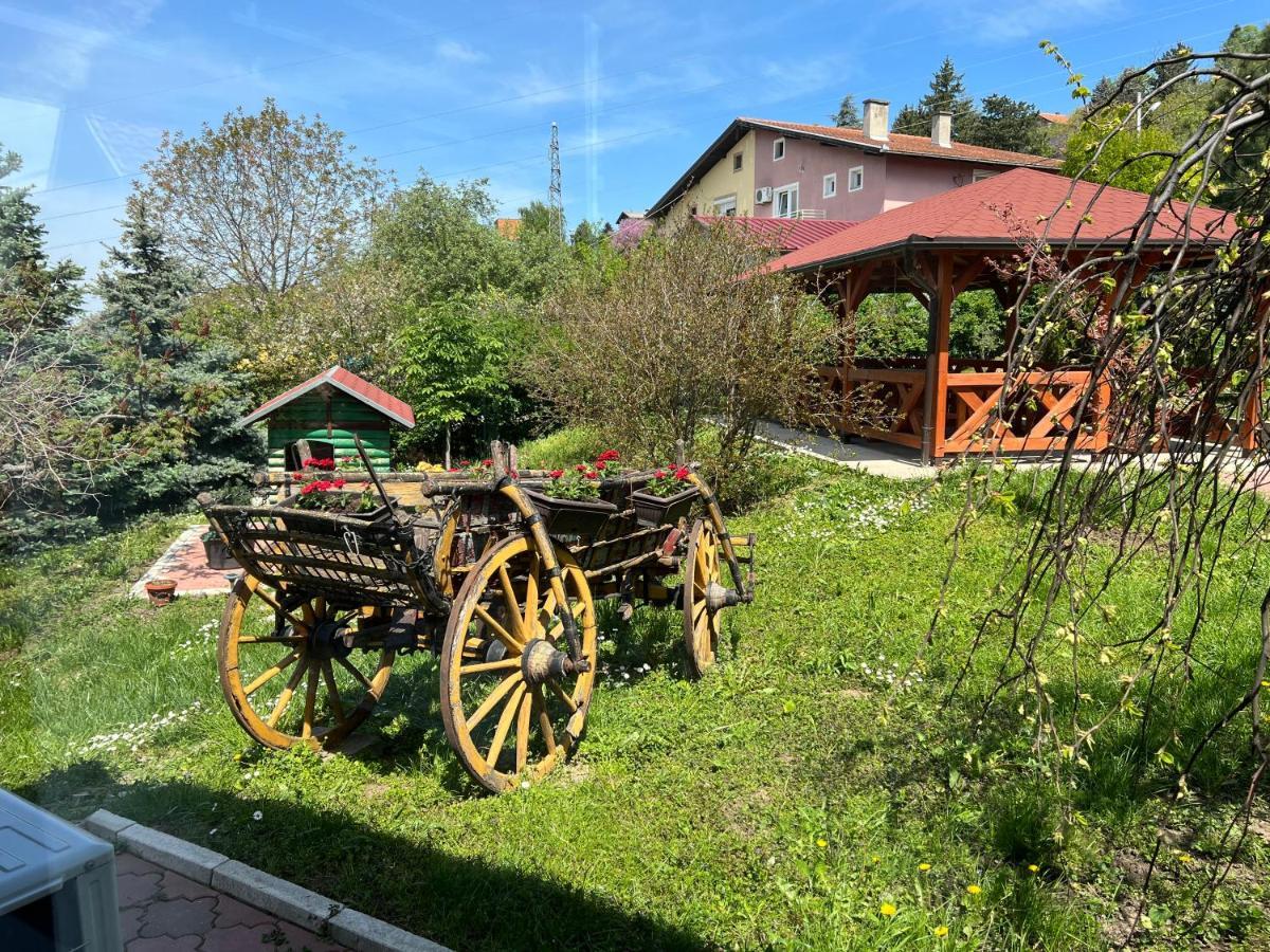 Motel Restoran Sunce Sremska Kamenica ภายนอก รูปภาพ