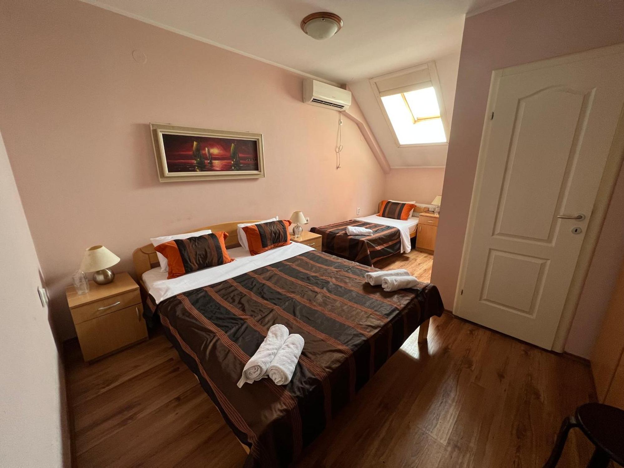 Motel Restoran Sunce Sremska Kamenica ภายนอก รูปภาพ