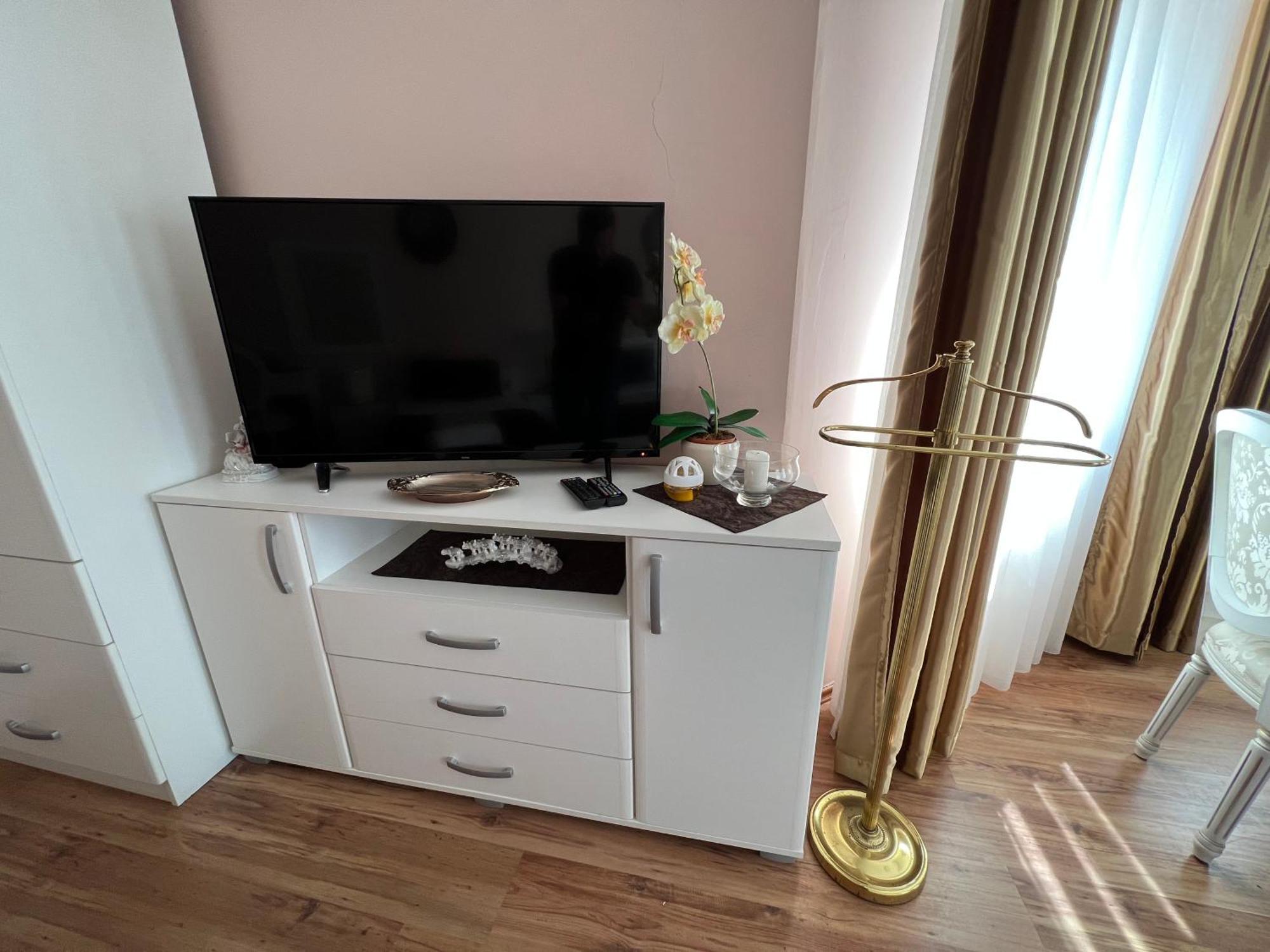 Motel Restoran Sunce Sremska Kamenica ภายนอก รูปภาพ