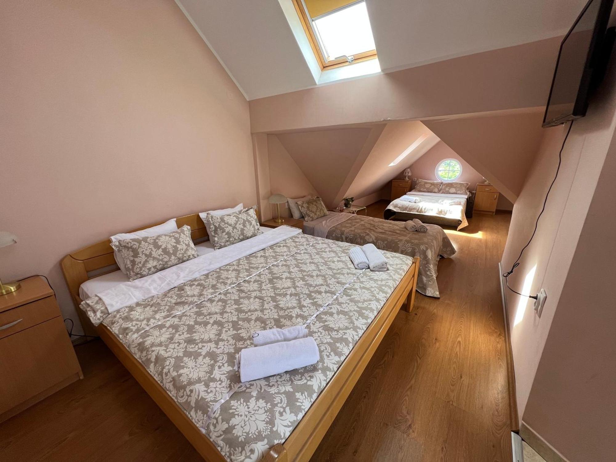 Motel Restoran Sunce Sremska Kamenica ภายนอก รูปภาพ